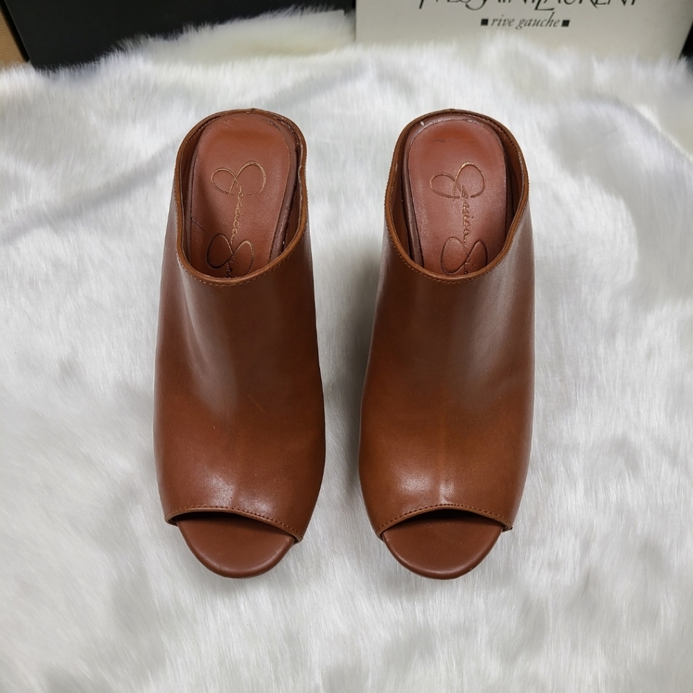 Jessica Simpson Laurin